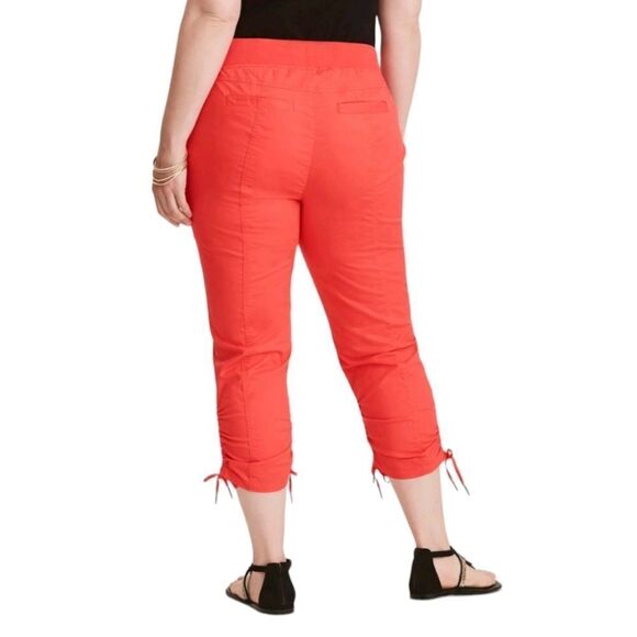 NEW TORRID BRIGHT CORAL Cinch Stretch Poplin Cropped Cargo Pants - Picture 12 of 16